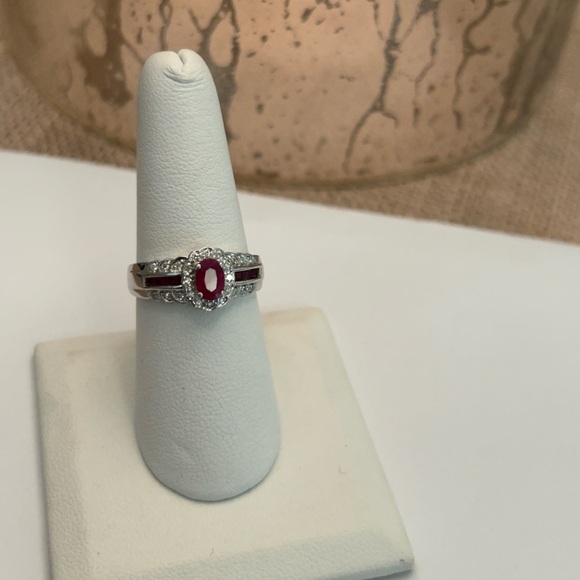 14K RUBY & DIAMOND RING - Picture 2 of 2